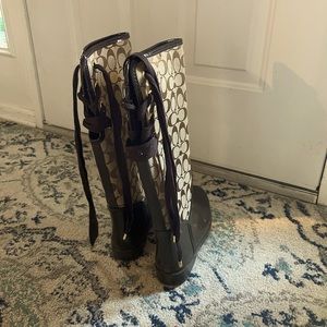 Brown Coach boots Size 8